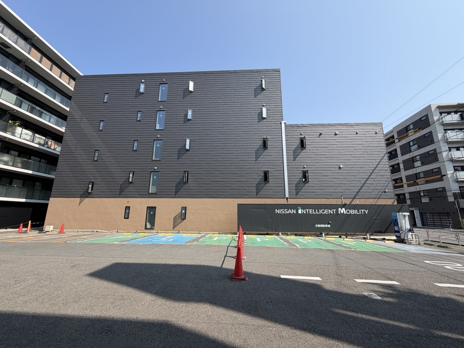 その建物、木造で考えてみませんか？木の可能性を、確かな技術で街の未来へ。中高層建築から福祉施設まで、株式会社安藤建設が木造建築の計画を設計・施工からアフターフォローまで一貫して支えます。